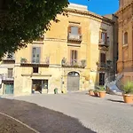 Arte In Piazza Centro *