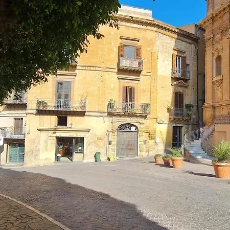 Arte In Piazza Centro *