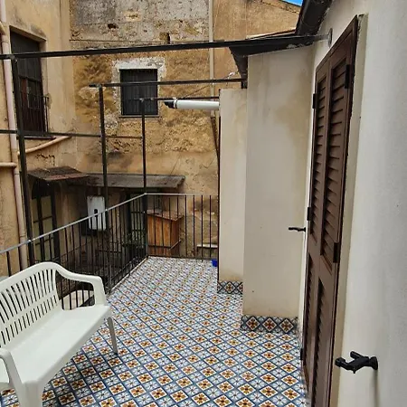 Holiday home Arte In Piazza Centro