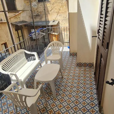 Arte In Piazza Centro Ferienhaus