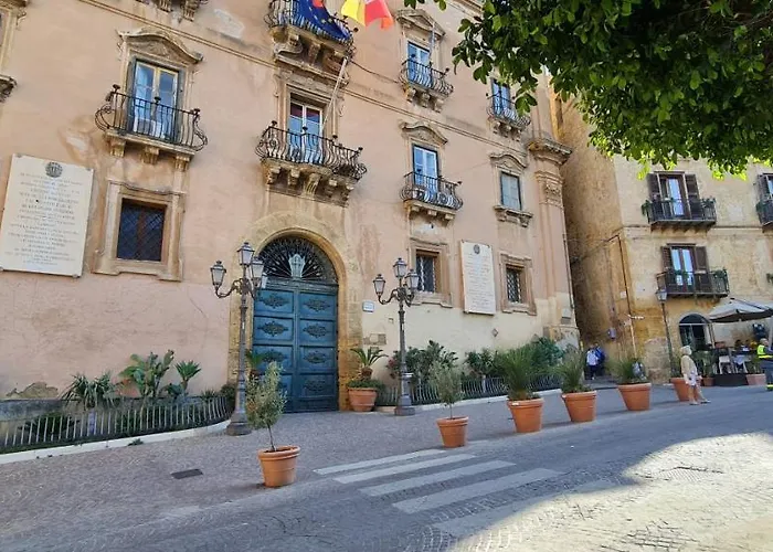 Arte In Piazza Centro *