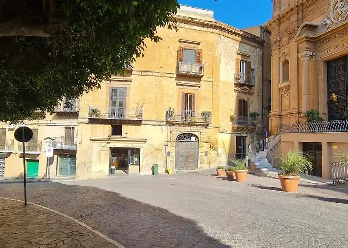 Arte In Piazza Centro *